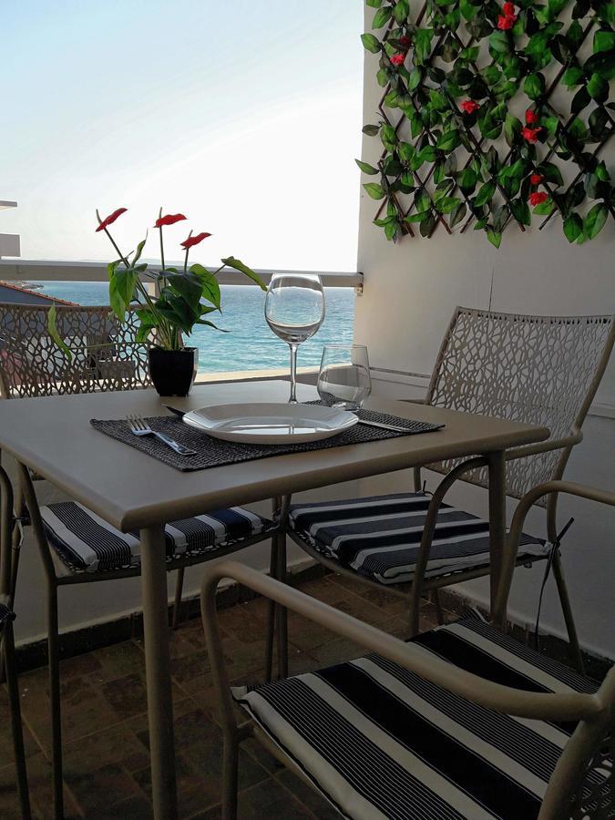 A Unique Seaside View!!! Lägenhet Rhodes City Exteriör bild
